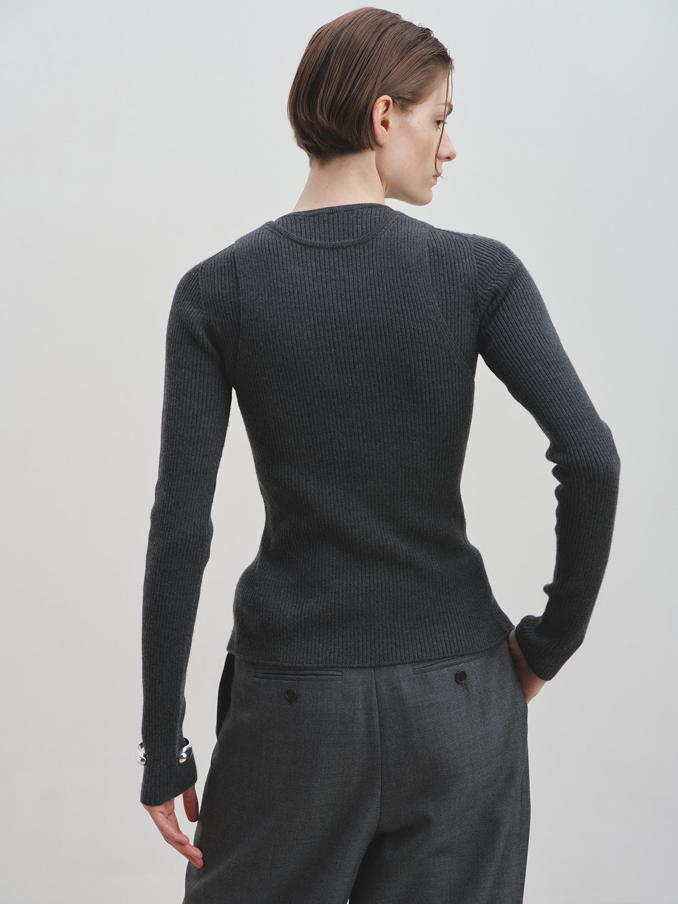 RIBBED SLEEVELESS CARDIGAN