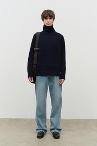 RIBBED TURTLENECK SWEATER