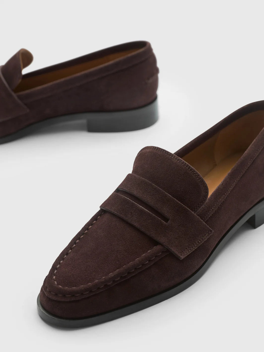 AIROLA SUEDE LOAFER