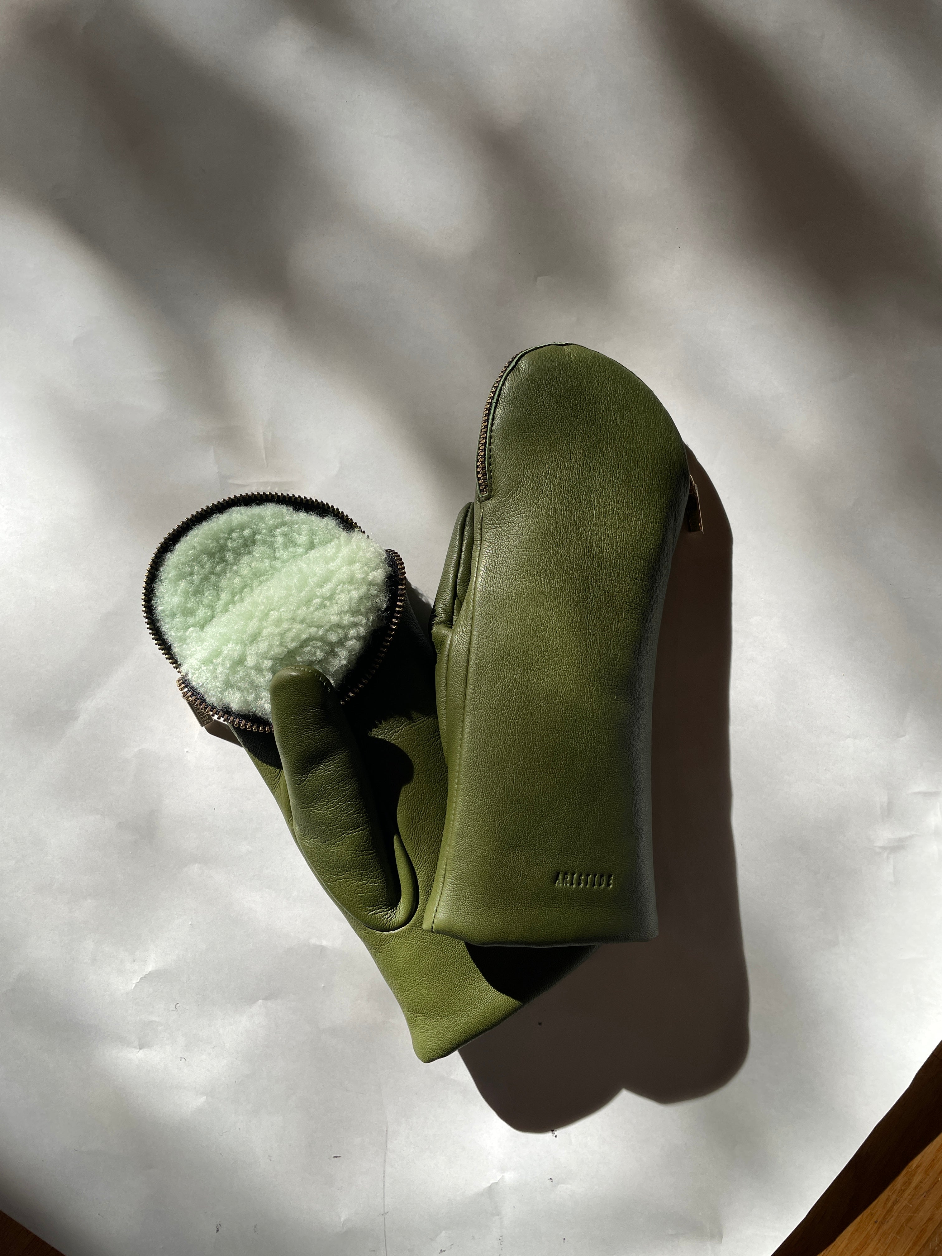 FLEECE LAMBSKIN MITTENS