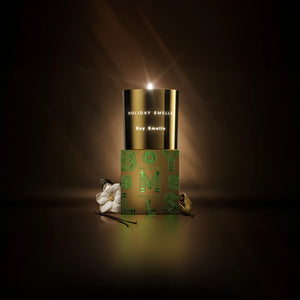 HOLIDAY SMELLS MAGNUM CANDLE