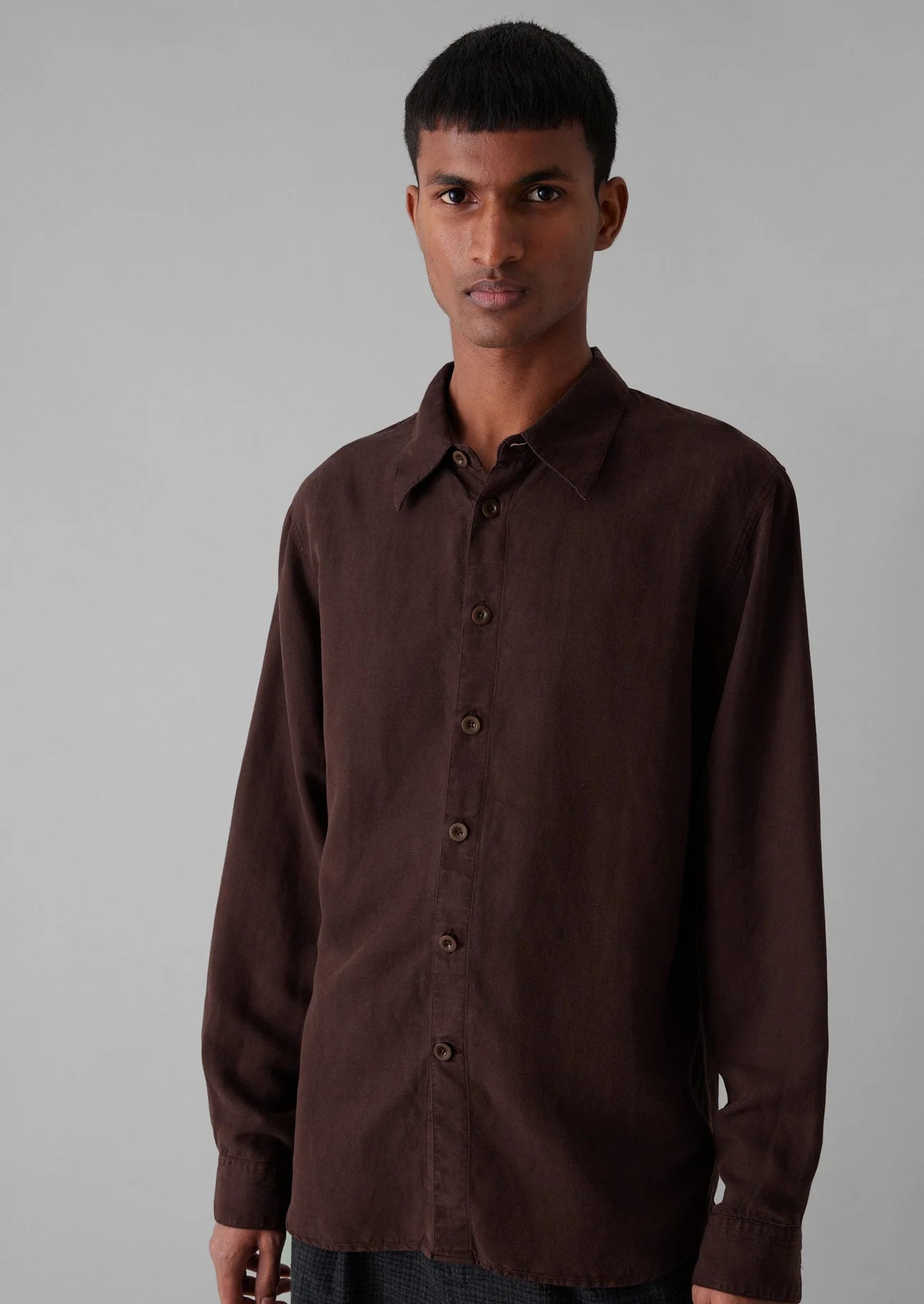 POINT COLLAR SHIRT