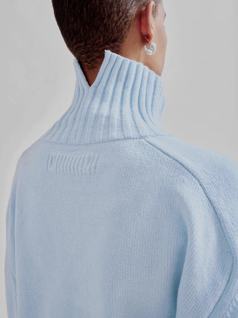 HIGHNECK SWEATER
