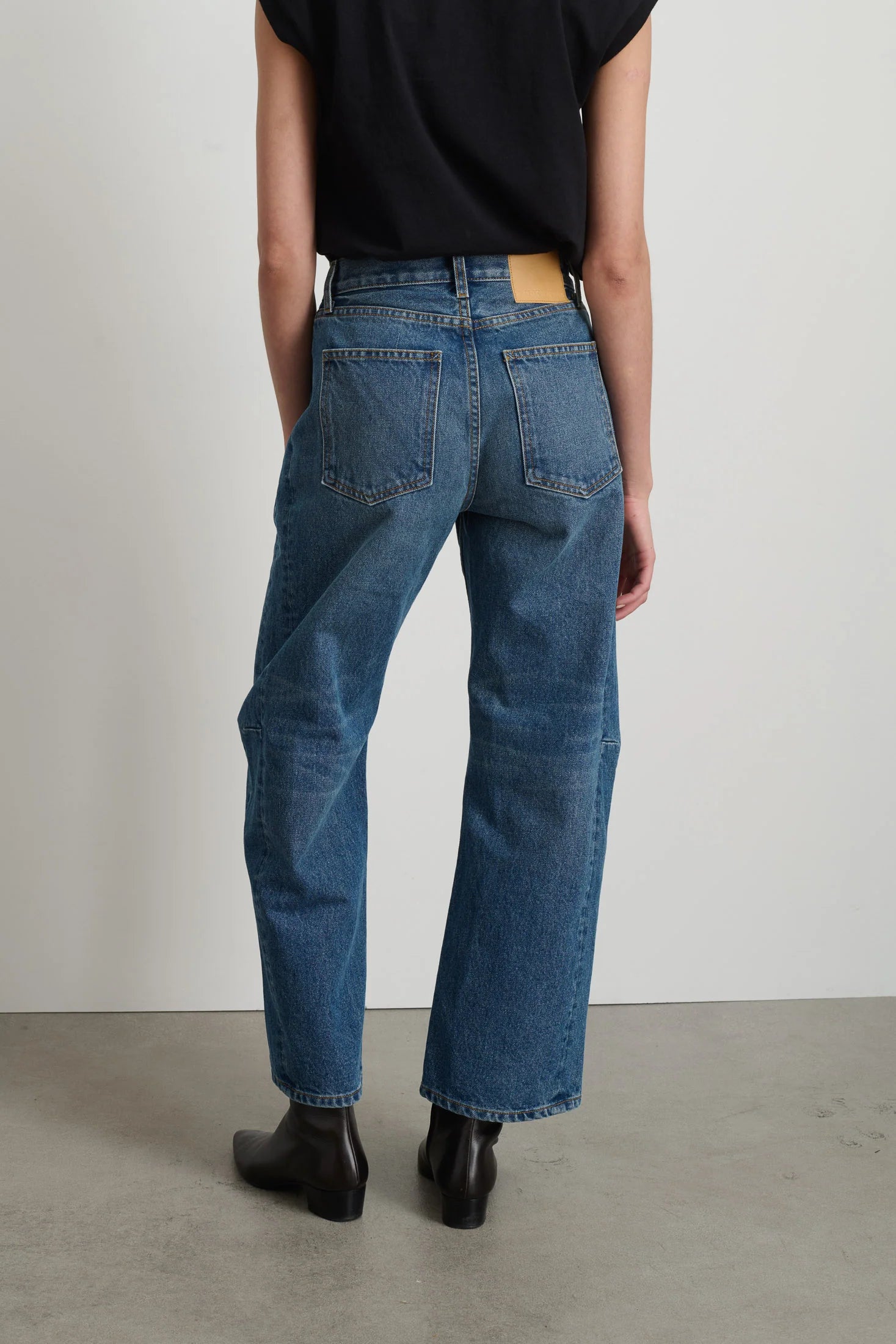 B SIDES SLIM LASSO JEAN