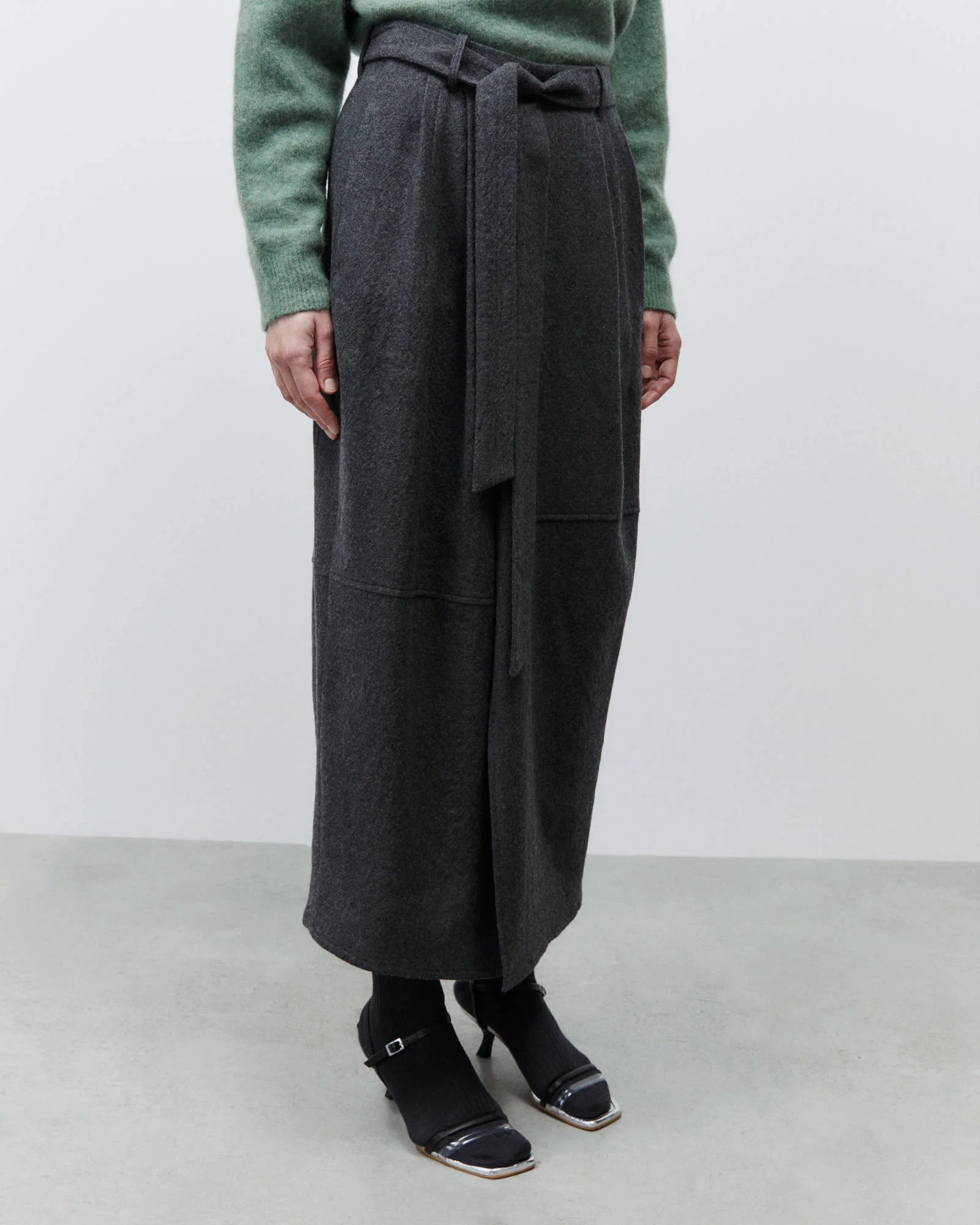 WOOL PLEATED SKIRT